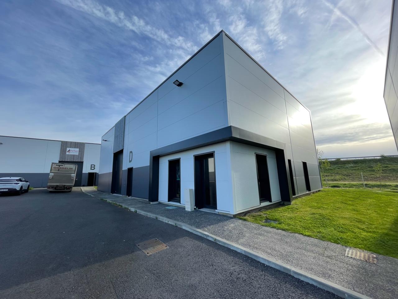 Local d'activité Honguemare-Guenouville 310m² Location local d'activité Honguemare-Guenouville Eure OLACT2531799 0